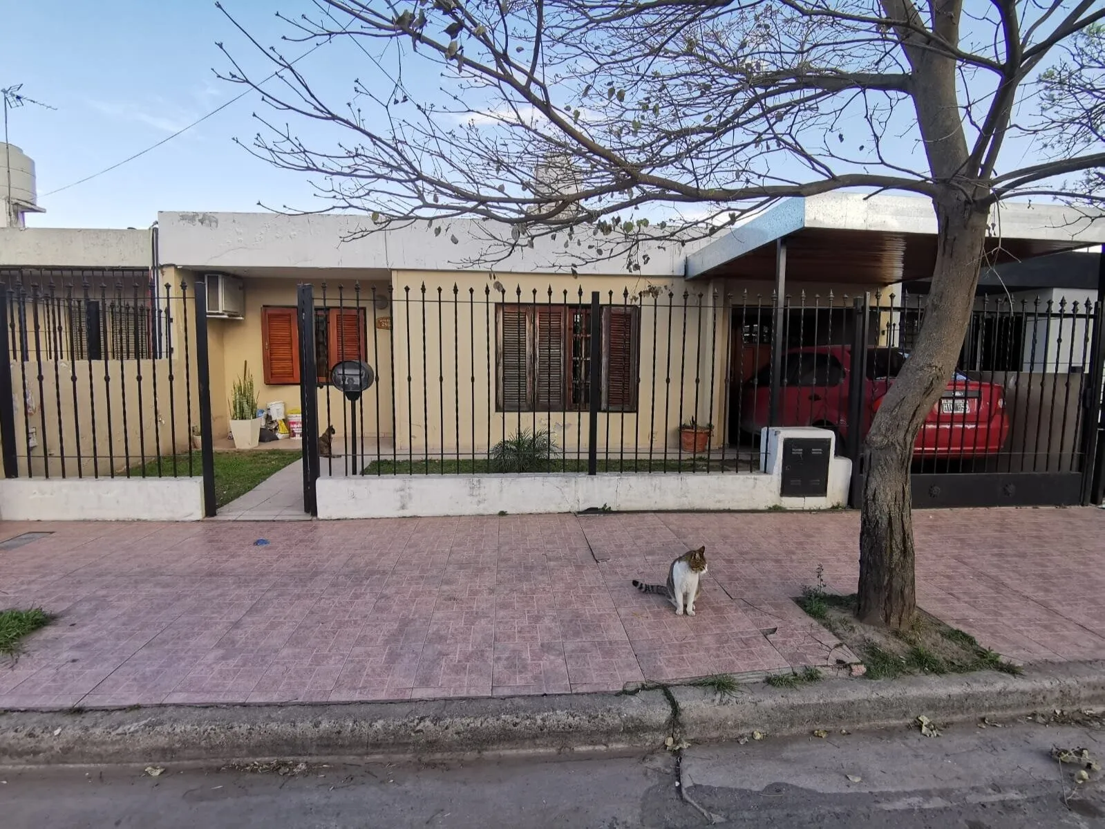 VENTA DE CASA B° CENTRO AMERICA