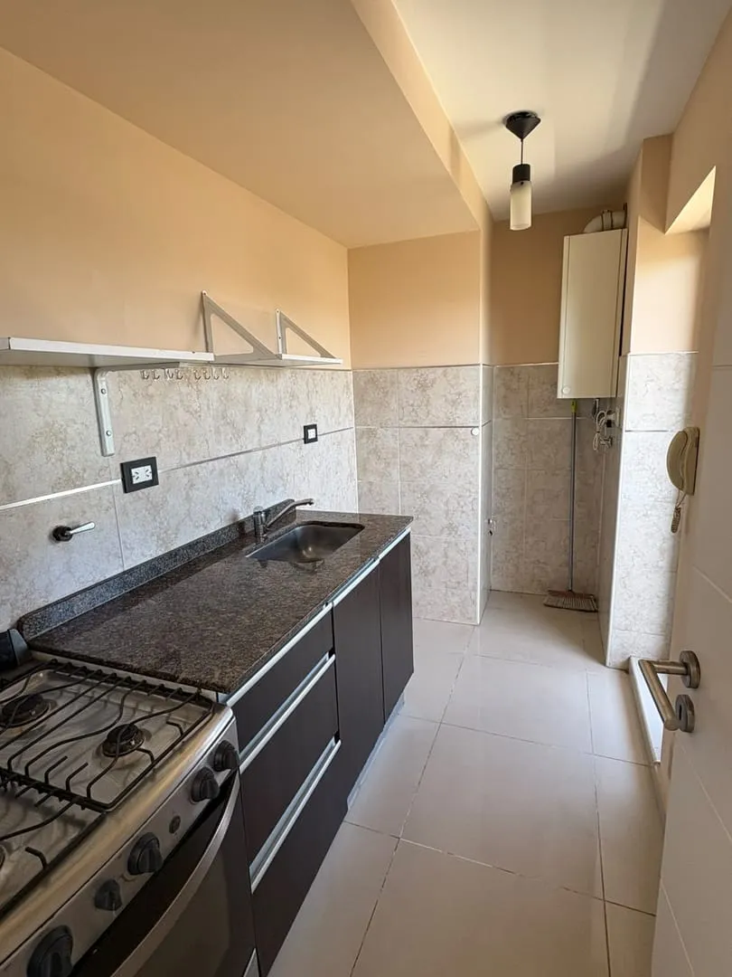 Alq. Dpto c/1 dorm.y pileta. B° Alberdi.