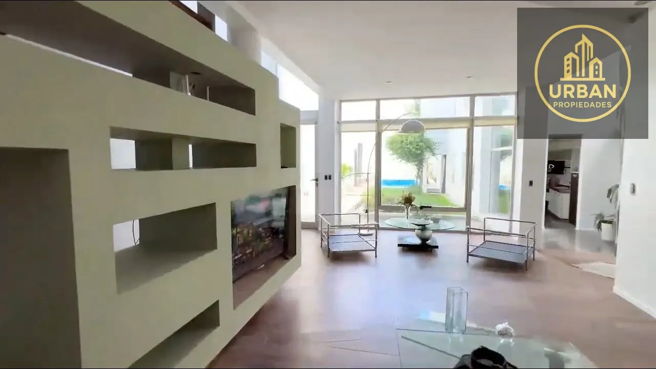 Venta Casa calle Galvez y Sarmiento