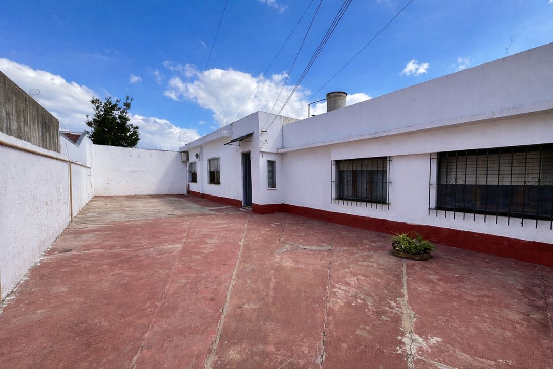 PH 4 AMBIENTES EN VENTA LOMAS DE ZAMORA CON PATIO