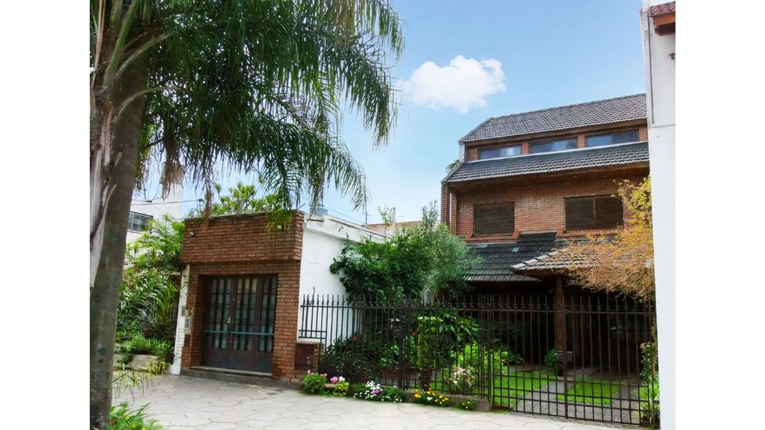 VENTA DE CASA CON JARDIN  EN SAN JUSTO