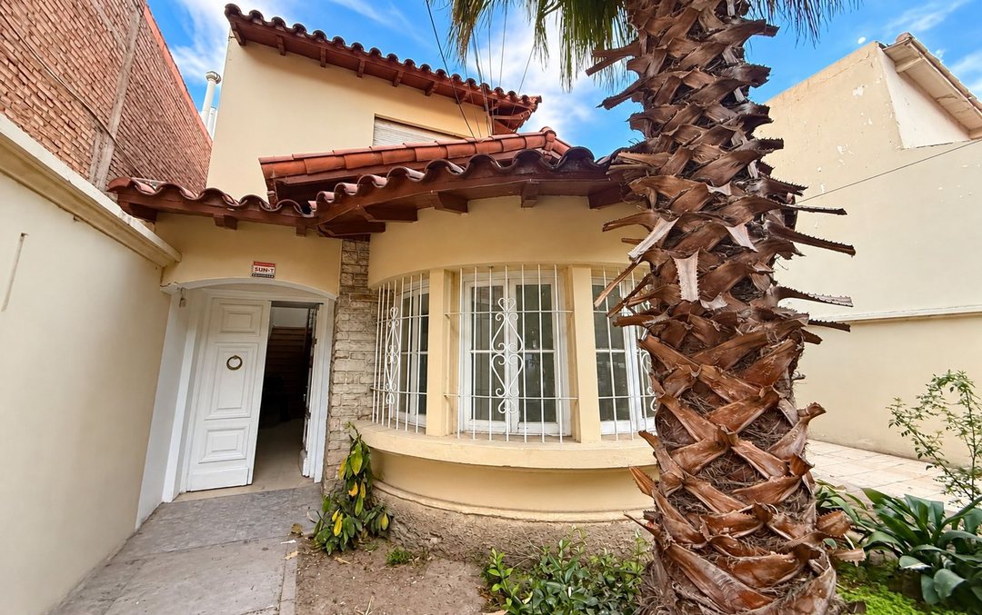 Venta Casa a reciclar Ciudad Mendoza
