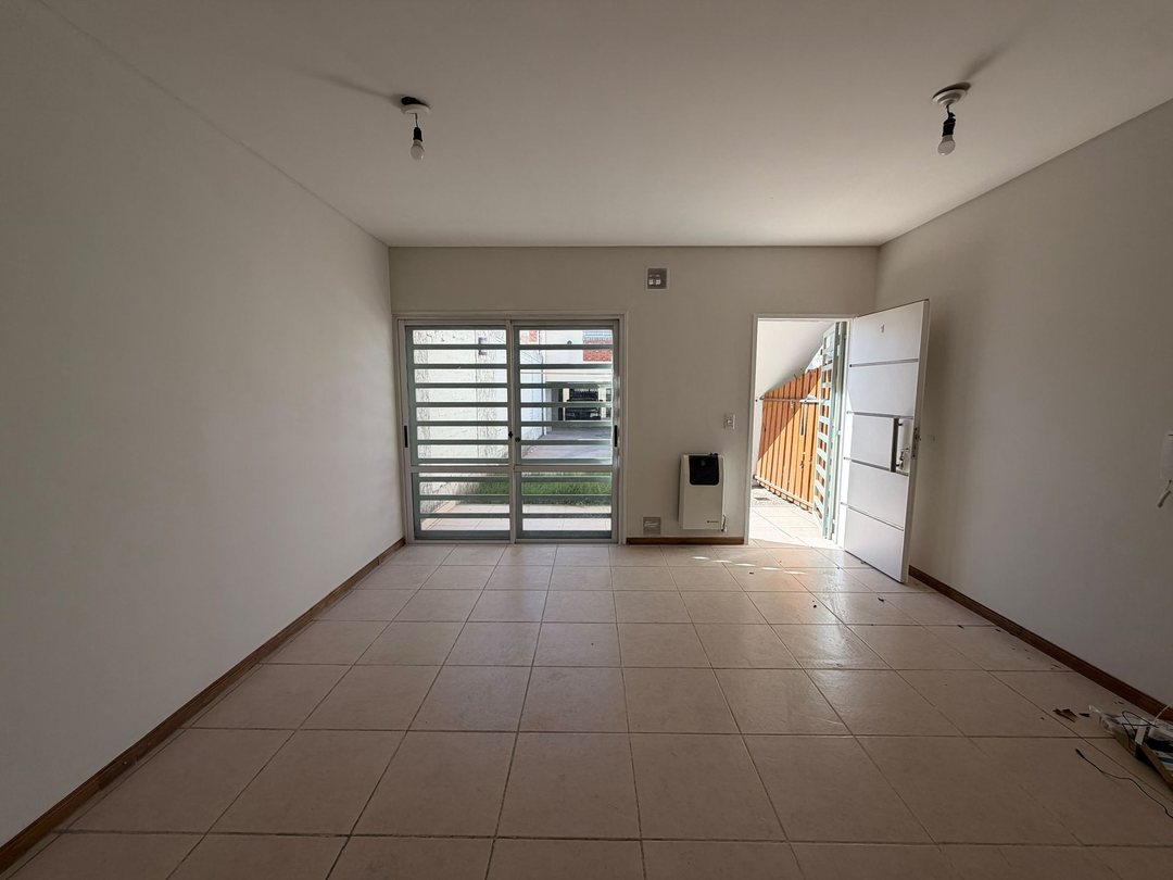 Alquiler Departamento Dalvian