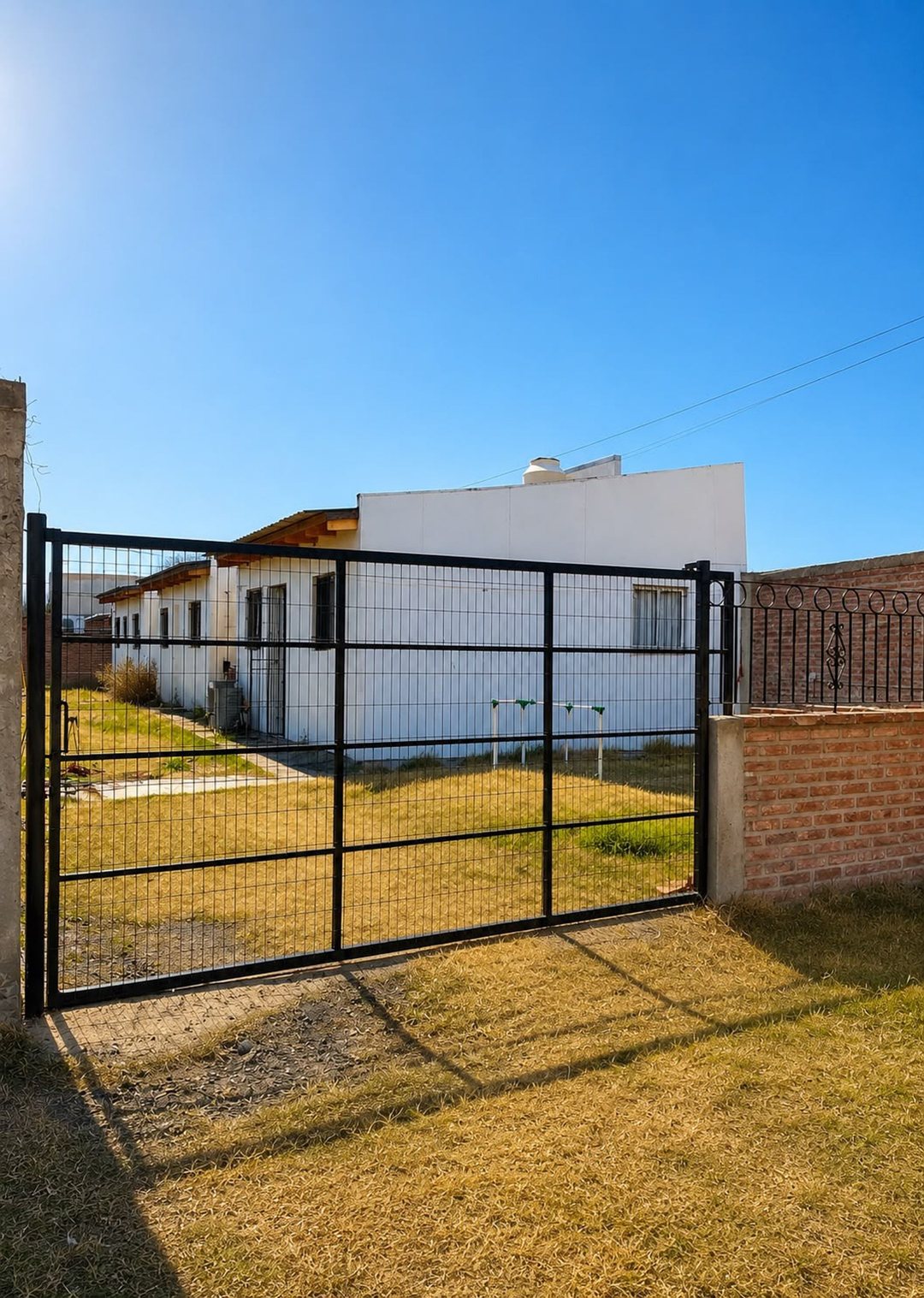Oportunidad!! Venta de Complejo de 3 casa!