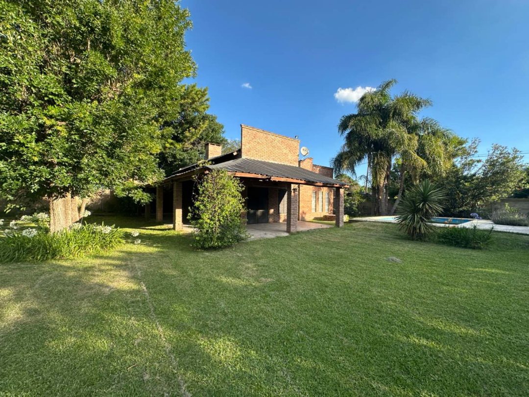 Venta Casa Quinta en 3 lotes