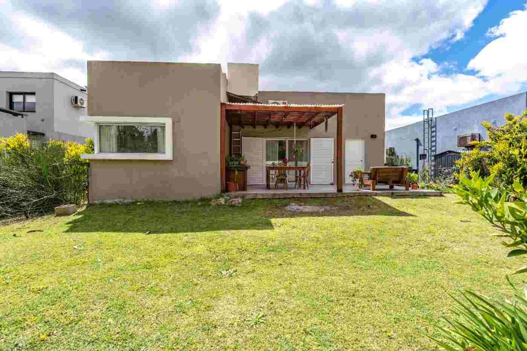 VENTA CASA 4 AMB BARRIO CERRADO LOS ARCES PILAR