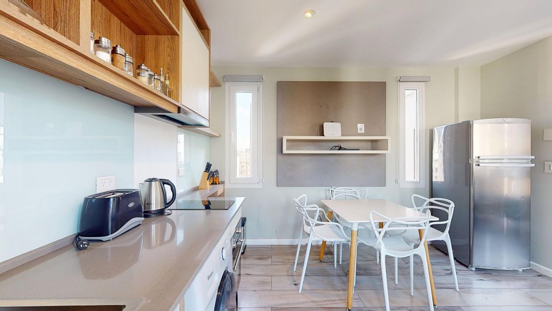 MONOAMBIENTE PREMIUM PISO 8 + BALCÓN DE 13 M²