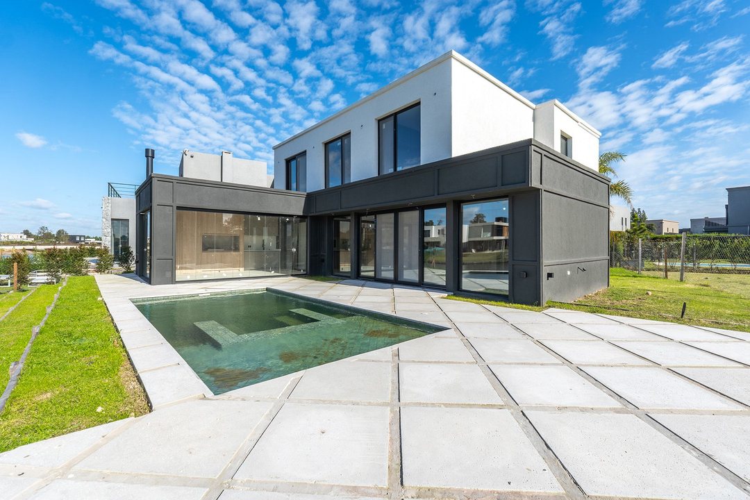 Magnífica casa a laguna en Laguna Grande 4 suites