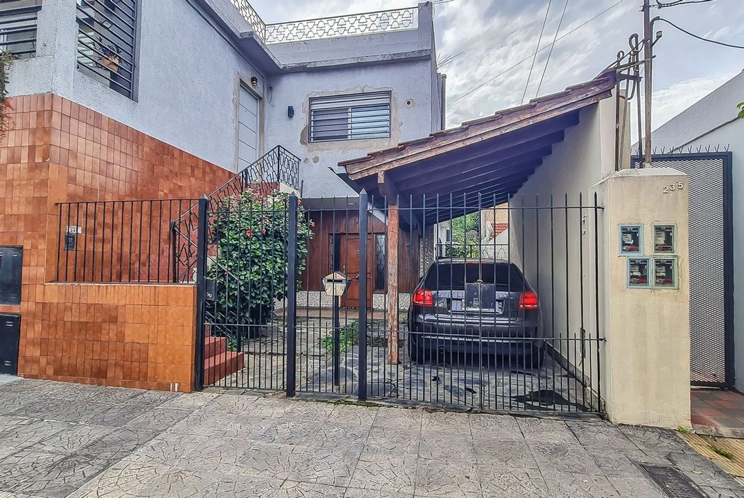Venta PH Lomas del Mirador 4 amb - Jardín