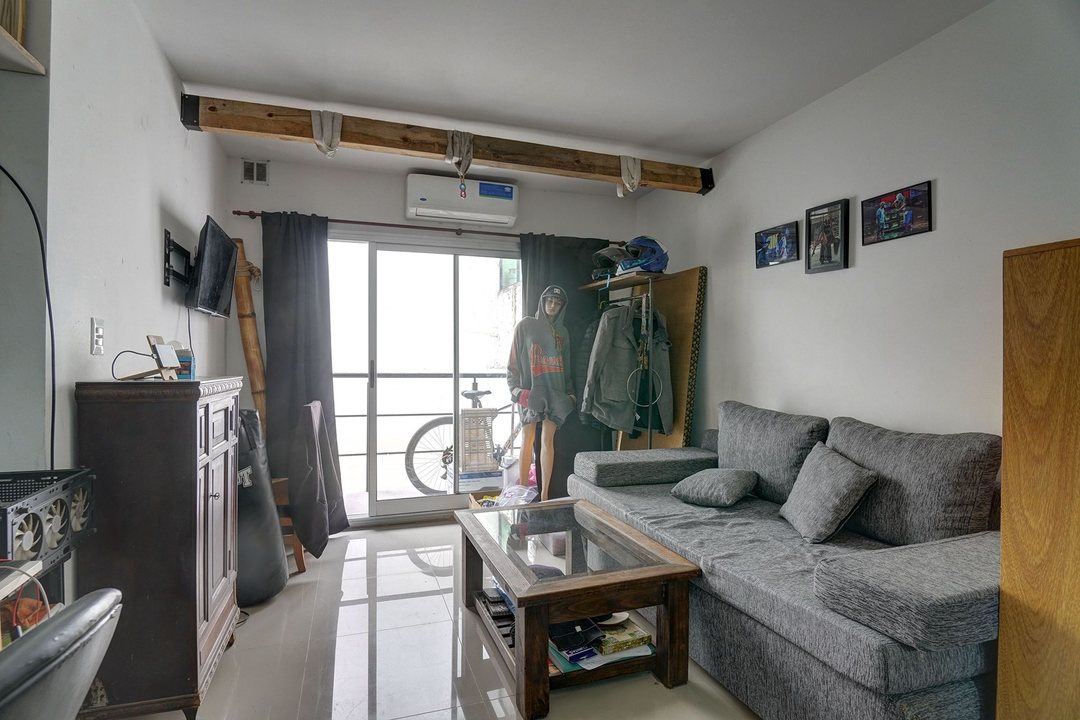 MONOAMBIENTE EN VENTA EN MONTE CASTRO CON BALCON