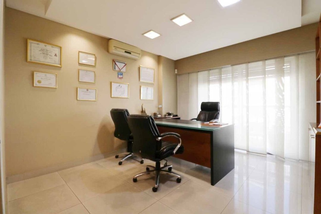 Venta consultorio 6 ambientes en Barrio Norte
