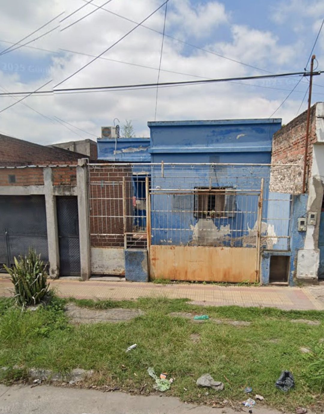 Venta Casa para remodelar- 2 dor-Acceso Norte.