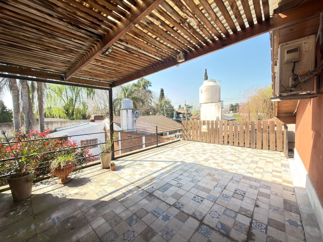 VENTA CASA 6 AMB CON PILETA, LA UNIÓN, EZEIZA