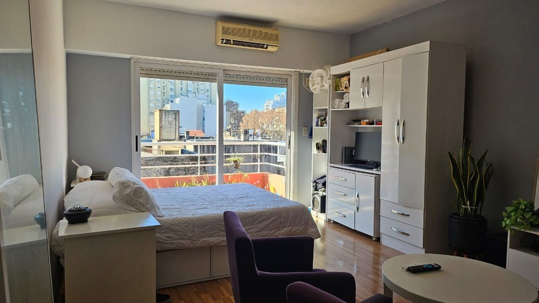 VENTA MONOAMBIENTE CON BALCON SAN CRISTOBAL