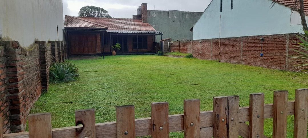 VENTA CASA CON GRAN PARQUE SANTA CLARA DEL MAR