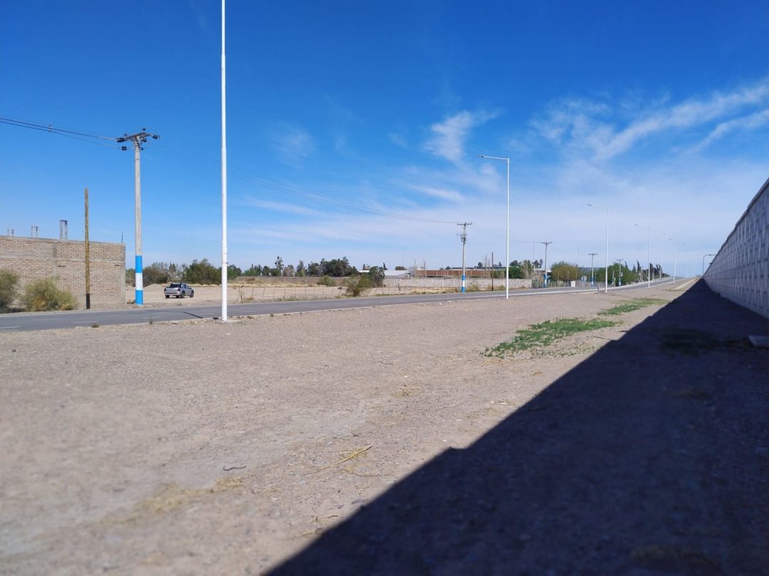 TERRENO DE 1 HAS. RN 40 CASI CALLE 7. POCITO