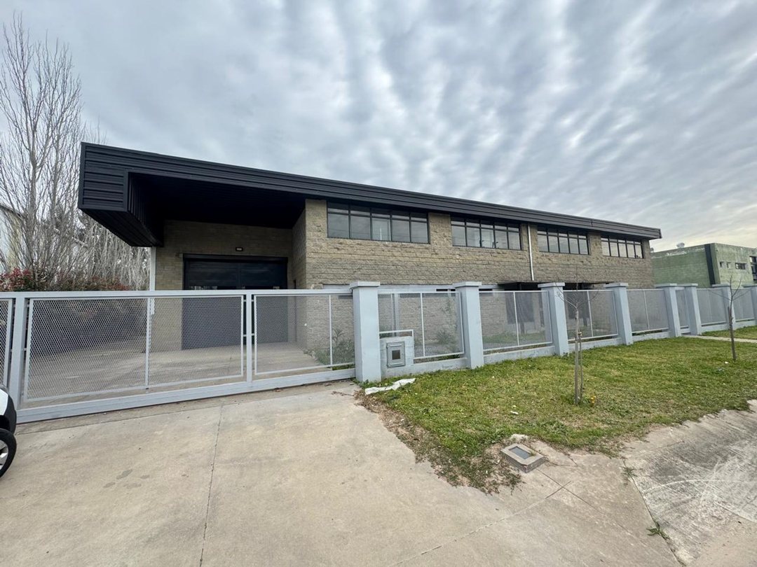 VENTA GALPON MIL DOSCIENTOS METROS POLO INDUSTRIAL
