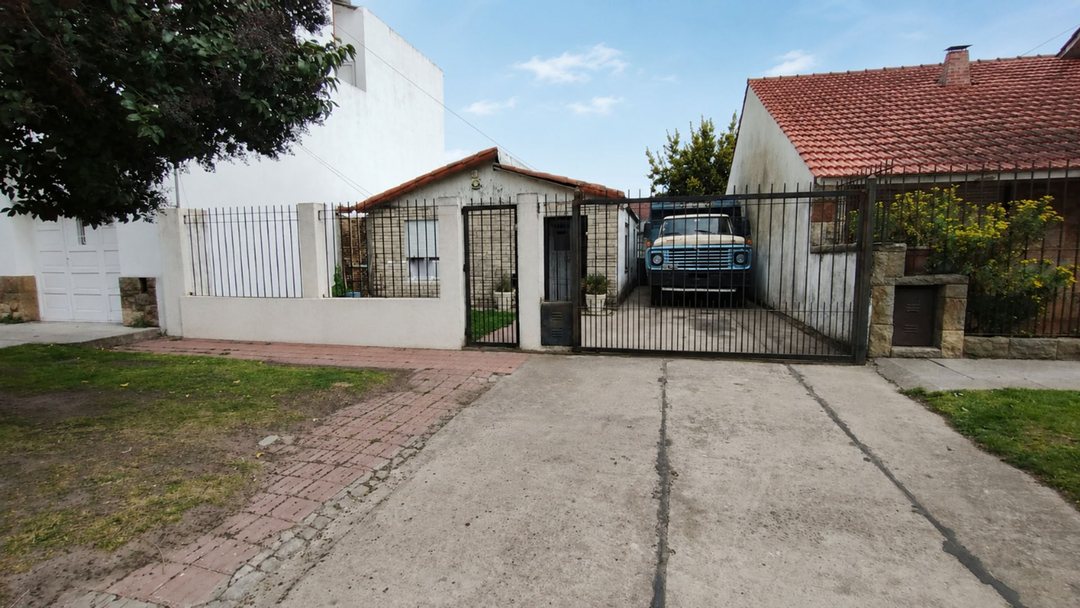 VENTA CASA 3 AMBIENTES  LINDO ENTORNO OPORTUNIDAD