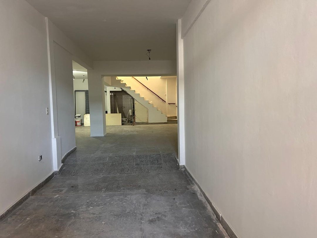 Local comercial/depósito en ALQUILER