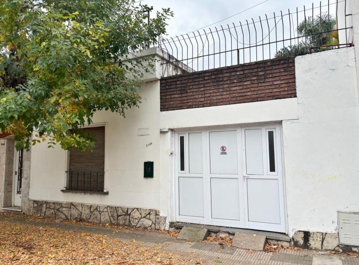 Casa · 4 Ambientes · 1 Cochera