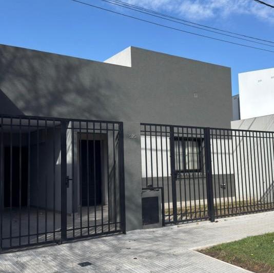 Casa · 120m² · 2 Dormitorios · 1 Cochera