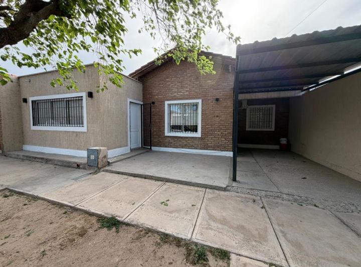 Casa · 110m² · 5 Ambientes · 1 Cochera