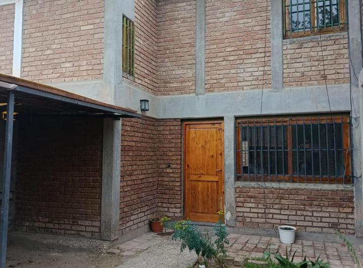 Casa · 80m² · 3 Ambientes · 1 Cochera