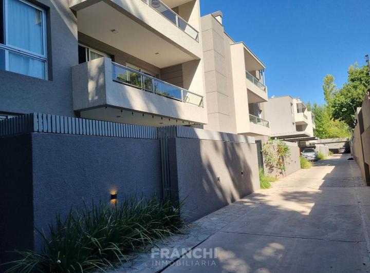 Departamento · 75m² · 4 Ambientes · 1 Cochera
