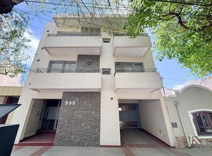 Departamento · 40m² · 2 Ambientes · 1 Cochera