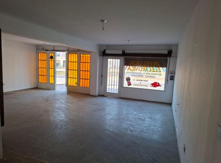 Local comercial · 60m² · 1 Cochera