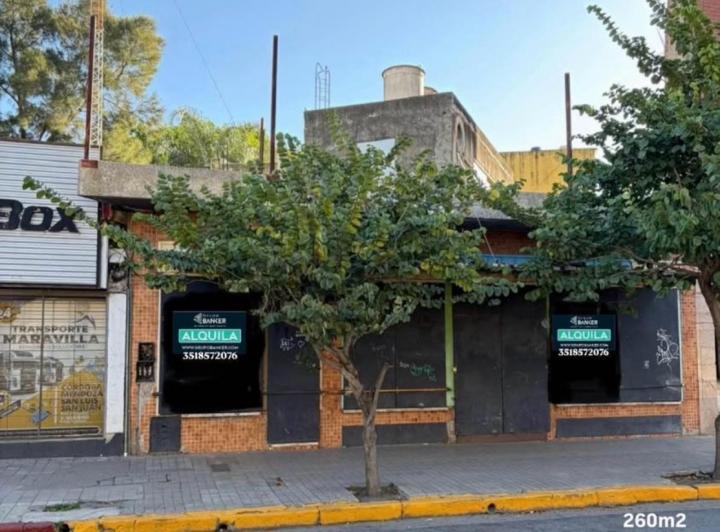 Local comercial · 260m²