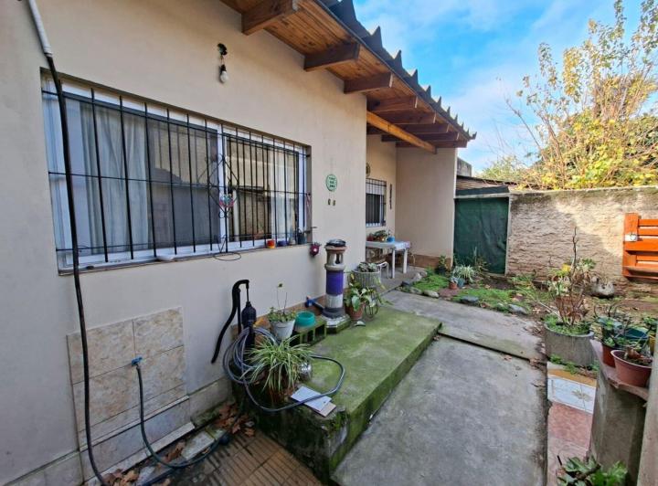 Terreno · 250m² · 8 Ambientes · 3 Cocheras