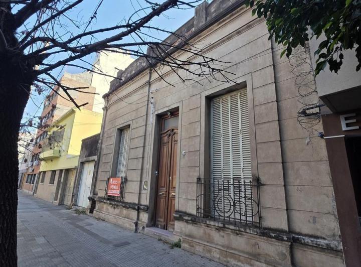 Casa · 168m² · 5 Ambientes · 2 Cocheras