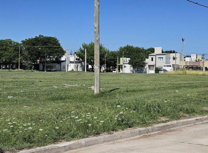 Terreno · 300m²