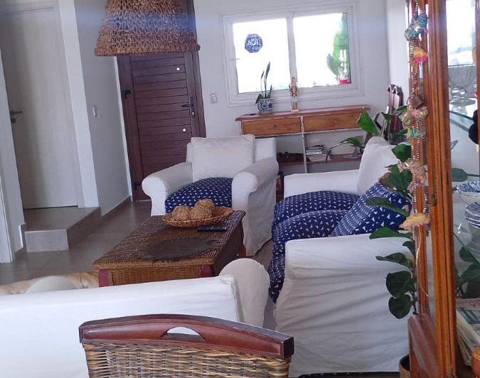 Casa · 120m² · 6 Ambientes · 2 Cocheras