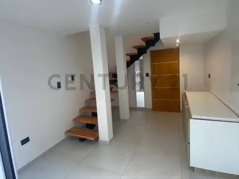 Casa en Venta en Barrio Jardín Luzuriaga, Maipú