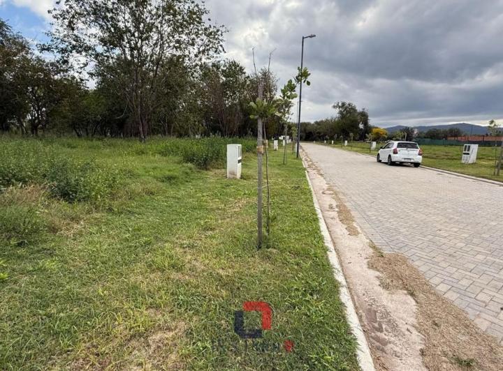 Terreno · 250m²