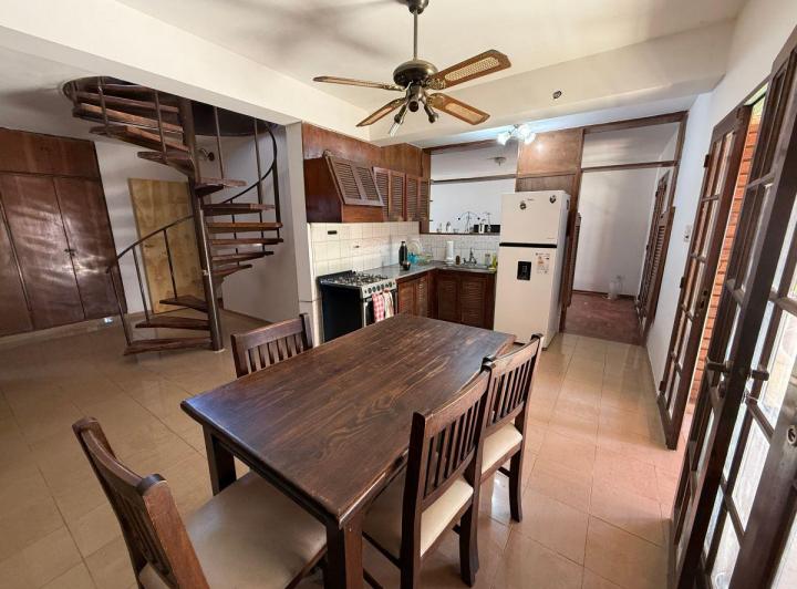 PH · 209m² · 7 Ambientes · 2 Cocheras