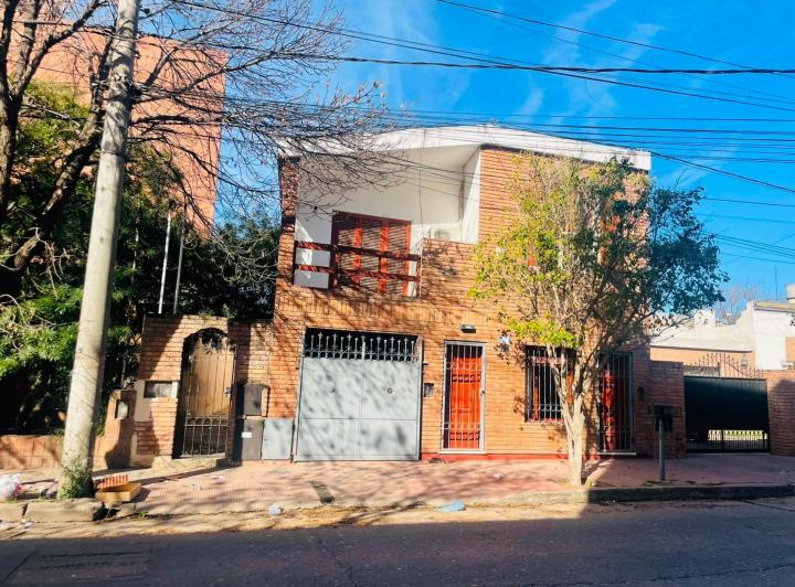 PH · 232m² · 6 Ambientes · 1 Cochera