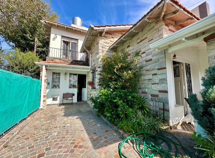 Casa · 126m² · 4 Ambientes · 1 Cochera