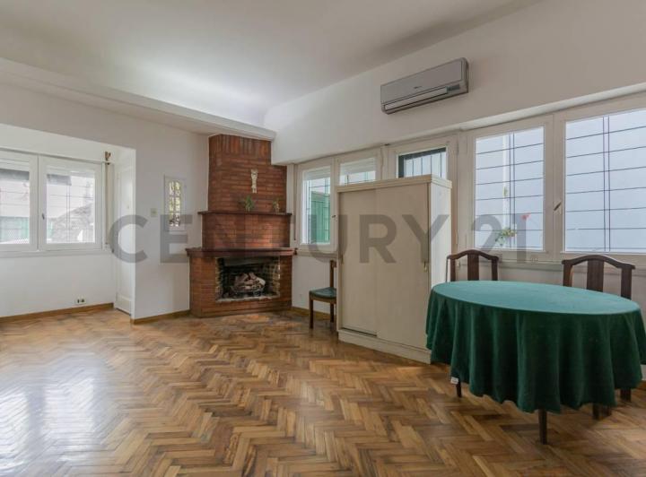 Casa · 131m² · 7 Ambientes · 1 Cochera