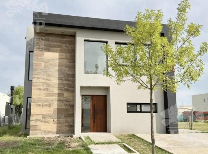 Casa · 165m² · 6 Ambientes