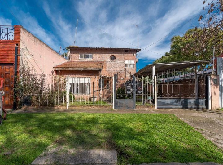 Casa · 92m² · 4 Ambientes · 1 Cochera