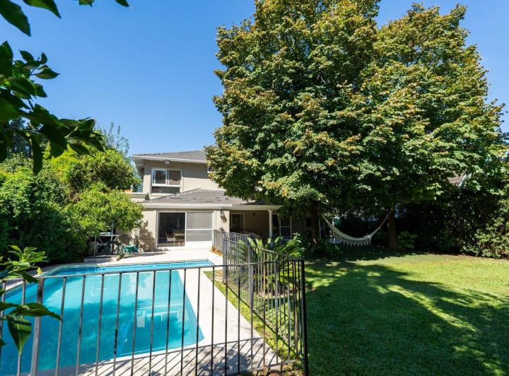 Casa · 192m² · 5 Ambientes · 4 Cocheras