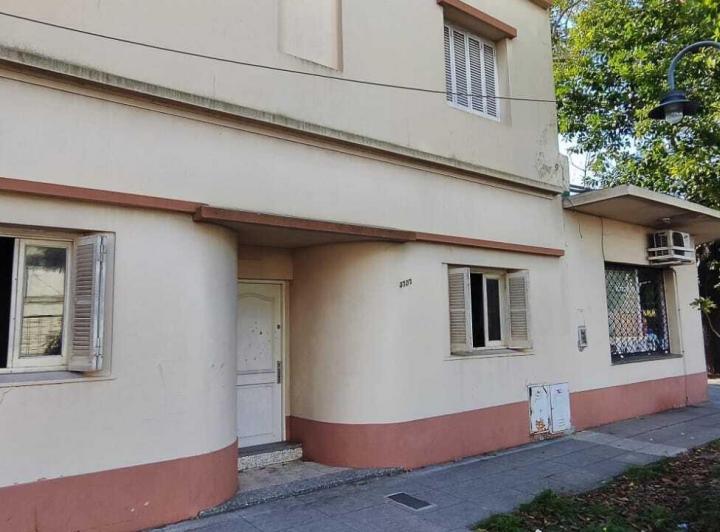 Casa · 187m² · 6 Ambientes · 1 Cochera