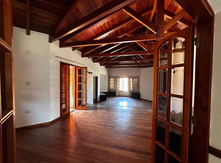 Casa · 431m² · 12 Ambientes · 4 Cocheras