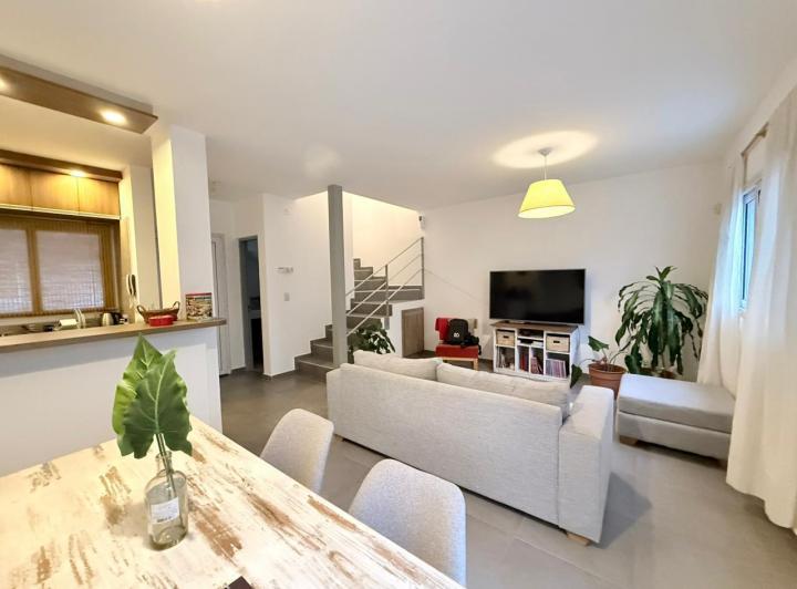 Casa · 90m² · 3 Ambientes · 1 Cochera