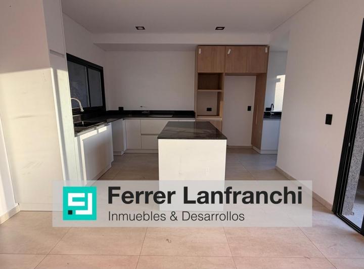 Casa · 110m² · 10 Ambientes · 2 Cocheras