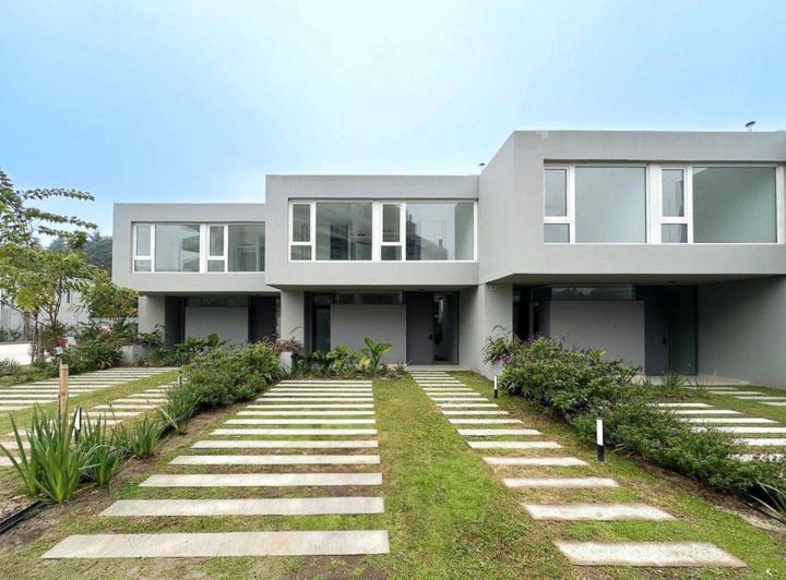 Casa · 142m² · 5 Ambientes · 2 Cocheras