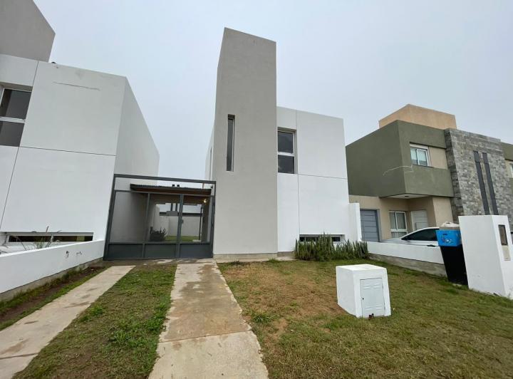 Casa · 130m² · 4 Ambientes